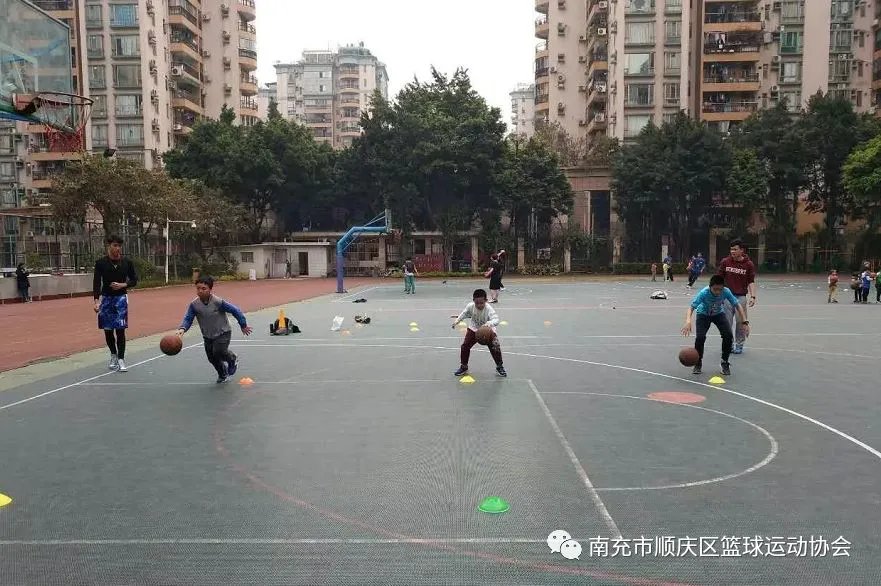 如何通过篮球表演赛制定有效的训练计划_1